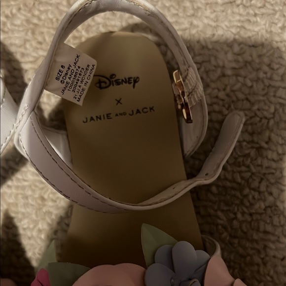 Disney White and Pink Floral Sandals for Kids - Picture 2 of 3